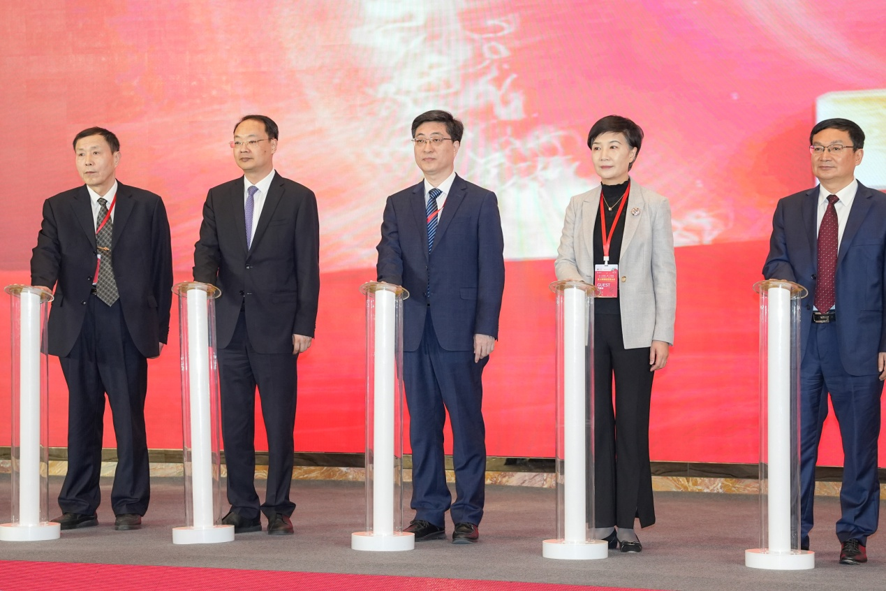 1742799082683725.png 图片 1.png