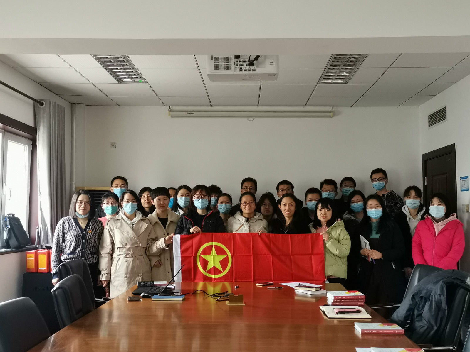 办公室-李珮铱-畜牧所团支部开展“青年勇担当 青春不散场”主题团日活动-2020.03.30-3.jpg