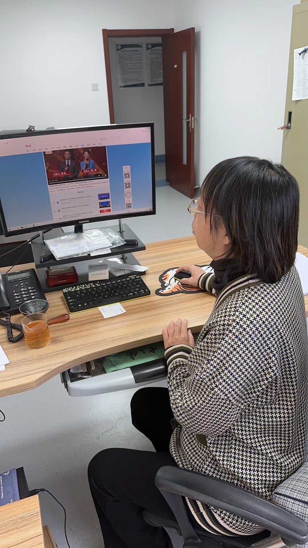 杨兵.jpg 杨兵.jpg