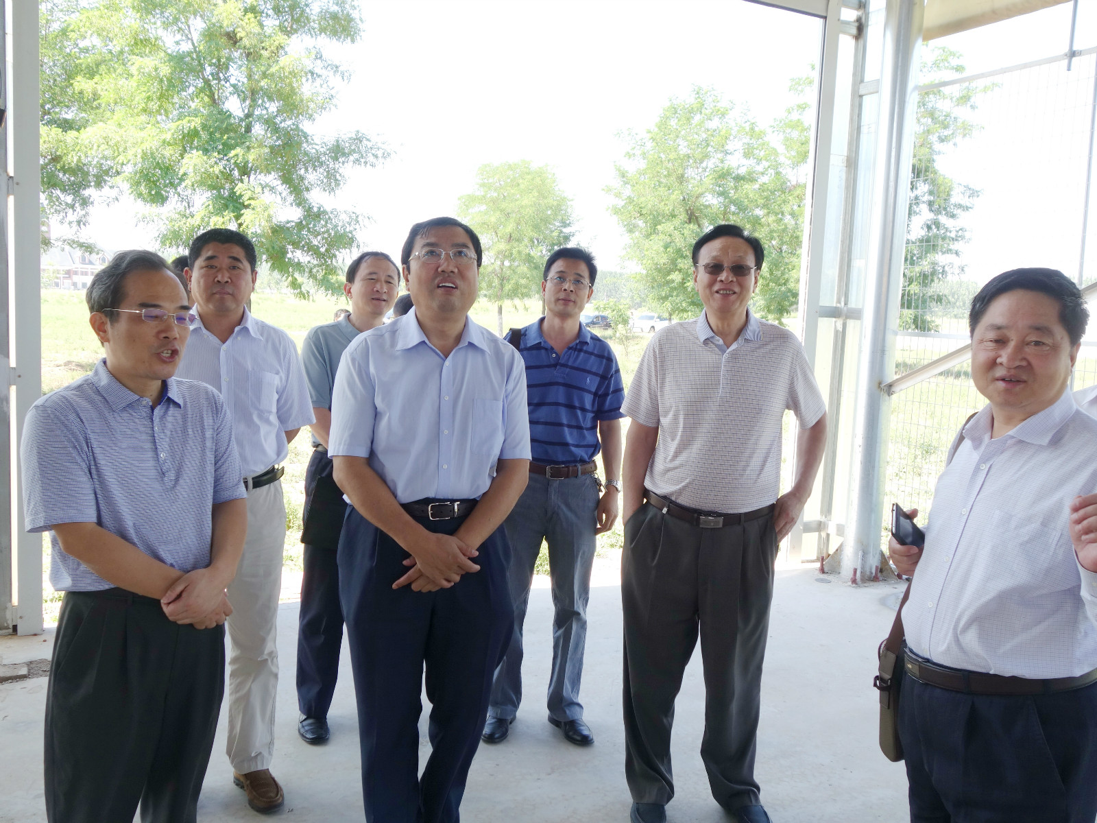 油鸡中心-刘华贵-高华书记到天津市农业科学院参观交流-2015.06.24_meitu_5.jpg