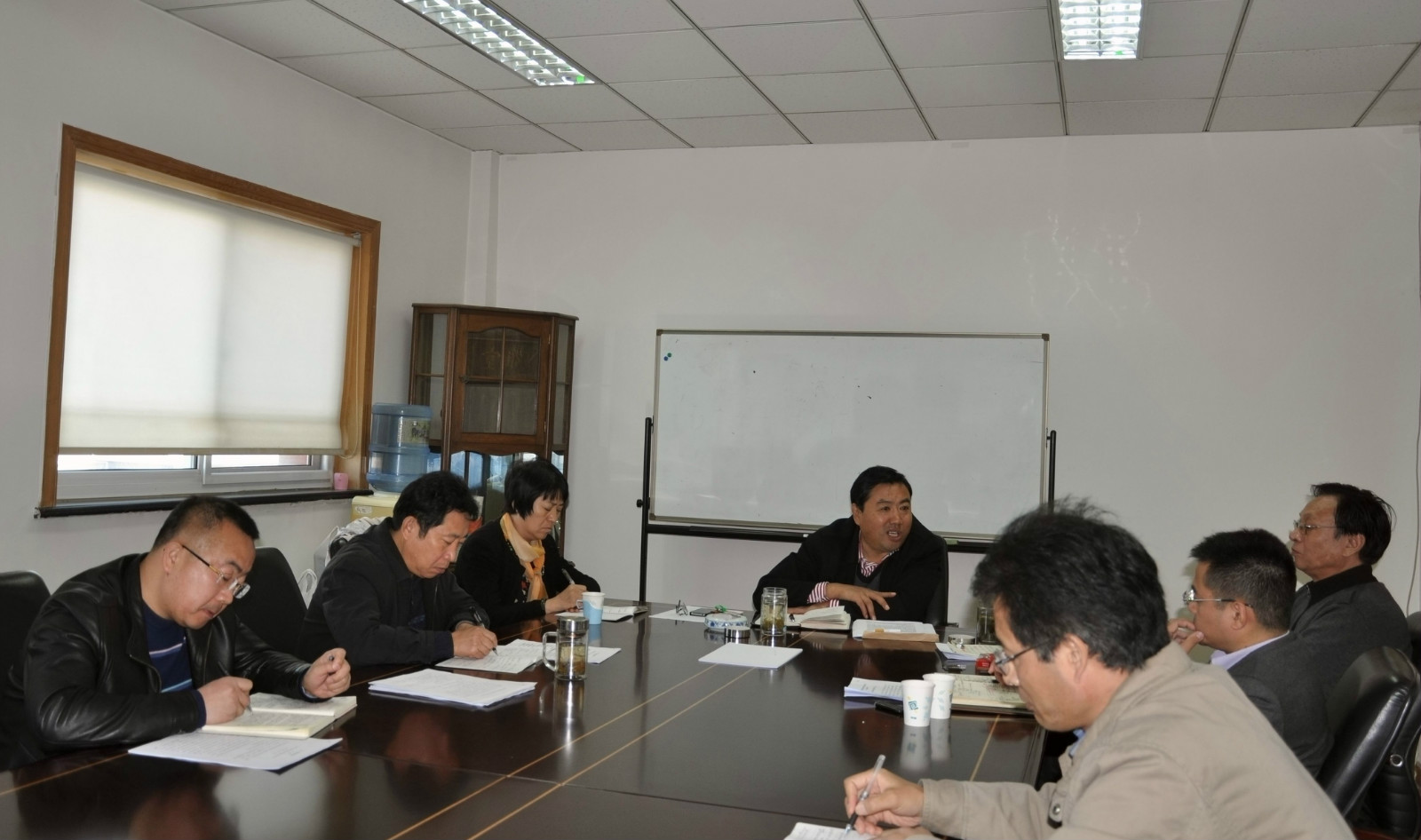 所领导-翁万山-高华书记亲临督导我所领导班子民主生活会(群众路线).jpg 所领导-翁万山-高华书记亲临督导我所领导班子民主生活会(群众路线).jpg
